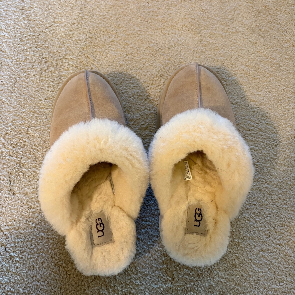 UGG Disquette Sand Size 8